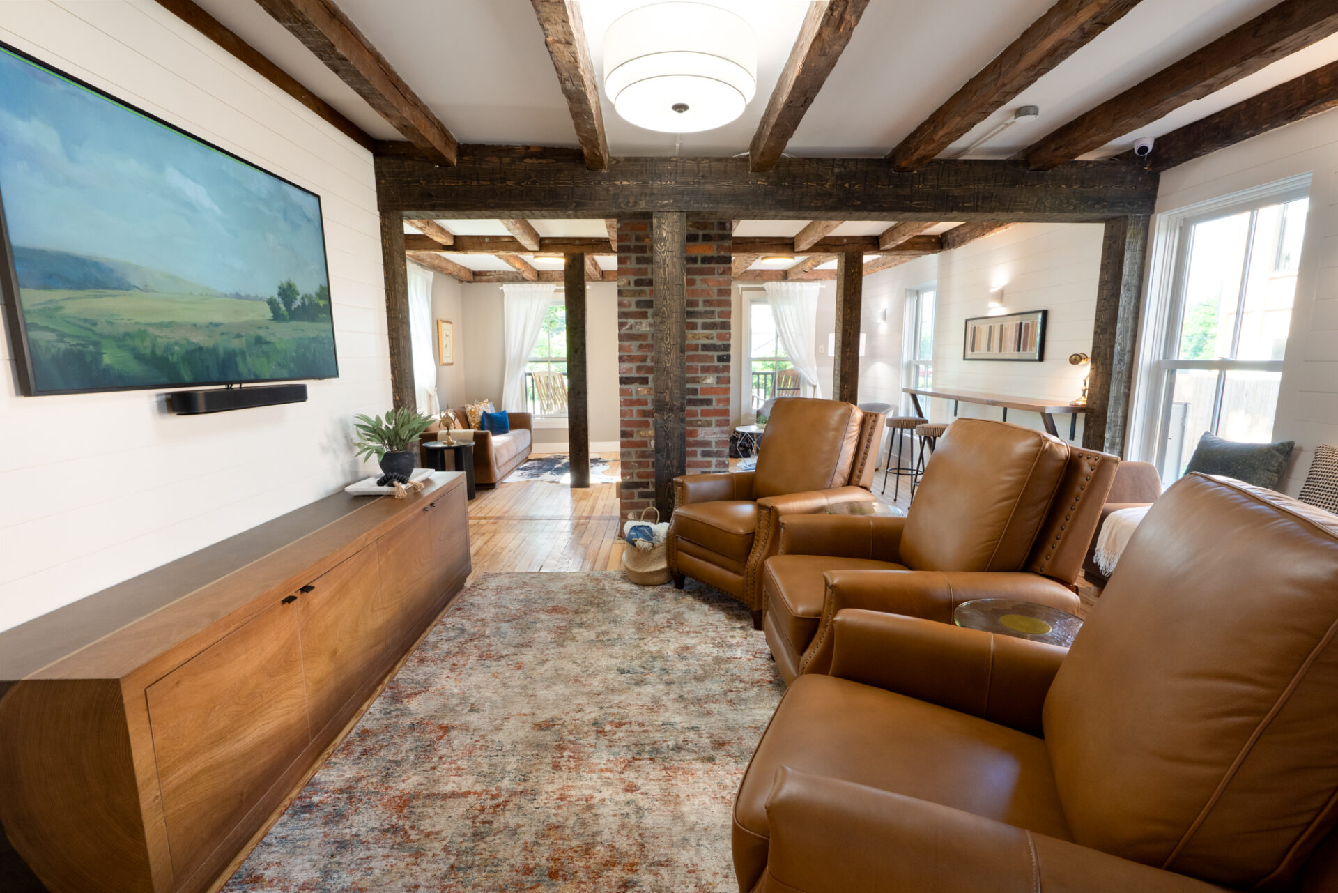 05 Middlebury House Living Room web corporate retreat venue,event space columbus ohio,corporate event space rental,offsite meeting space,team building event space